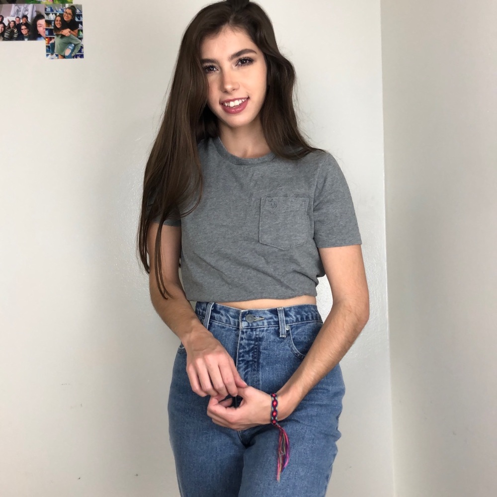 SOLD🛒 HIGH QUALITY GREY POCKET TEE